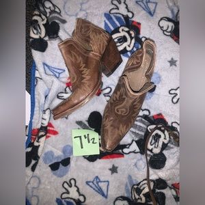 ARIAT BOOTS BOOTIES WESTERN WORN ONCE